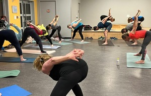 yoga dynamique avec Line, Caroline et Hélène -  28 adhérents pour la saison 2022 - 2023